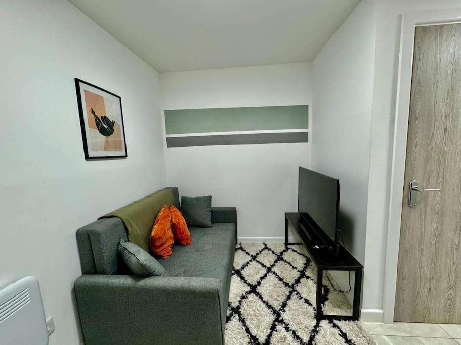 Stylish One Bedroom & A Sofa Bed Cardiff Esterno foto